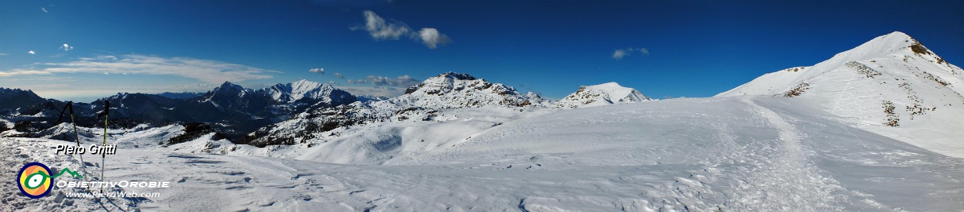 54  e via sulla cresta sud-ovest per il Sodadura.jpg